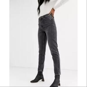 NWT Topshop Mom Jeans in Washed Black‎